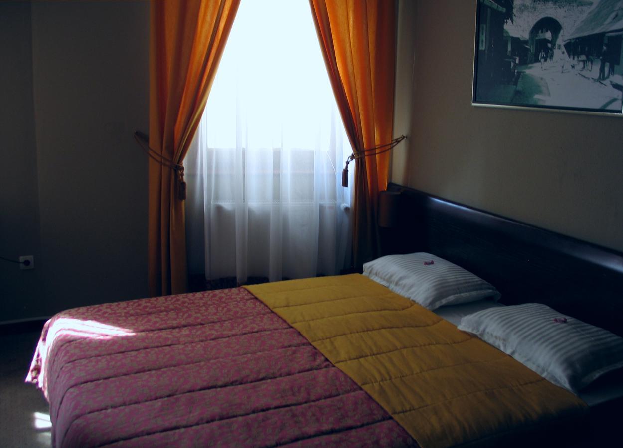 Hotel Stari Grad Яйце Екстериор снимка
