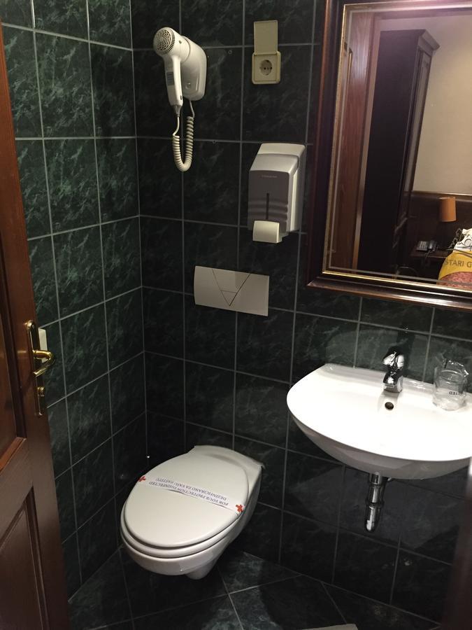 Hotel Stari Grad Яйце Екстериор снимка