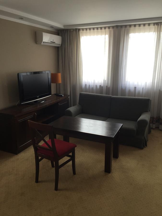 Hotel Stari Grad Яйце Екстериор снимка
